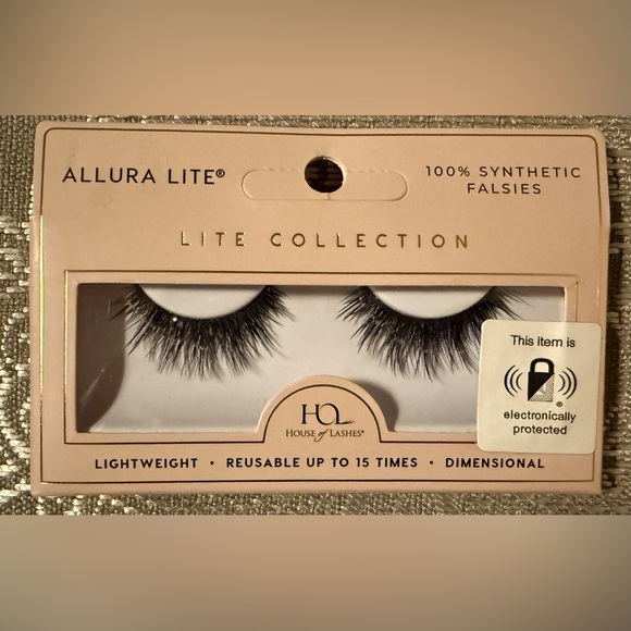 House of Lashes Lite Collection Allura Lite Synthetic Eyelashes - Picture 1 of 2
